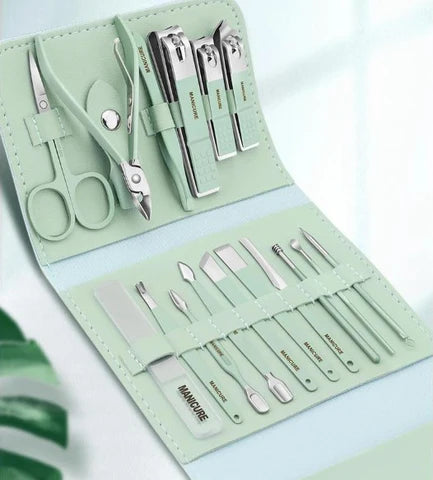 16 PCS Stainless Steel Manicure Pedicure Set